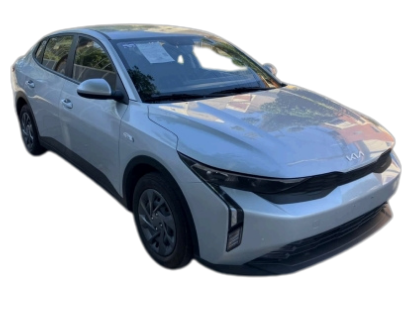 Kia K3, sedán mediano de 5 pasajeros, color gris claro